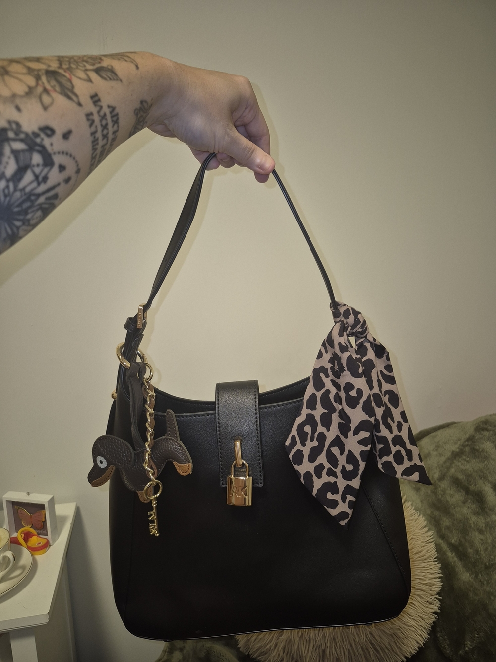 Anne Klein Black Shoulder Bag with Leopard-Print Scarf